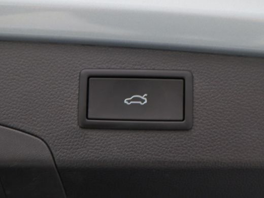 Volkswagen Passat Variant 1.5 eHybrid 272 Pk Automaat R-Line Edition | Trekhaak | 360° Camera | Panoramadak | Digit... ActivLease financial lease