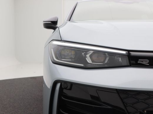 Volkswagen Passat Variant 1.5 eHybrid 272 Pk Automaat R-Line Edition | Trekhaak | 360° Camera | Panoramadak | Digit... ActivLease financial lease