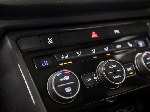 Volkswagen T-Roc 1.5 TSI Sport 150Pk (PANORAMADAK, VIRTUAL COCKPIT, APPLE CARPLAY, STUUR/STOELVERWARMING, LEDER, L... ActivLease financial lease