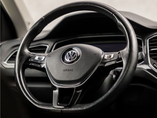 Volkswagen T-Roc 1.5 TSI Sport 150Pk (PANORAMADAK, VIRTUAL COCKPIT, APPLE CARPLAY, STUUR/STOELVERWARMING, LEDER, L... ActivLease financial lease