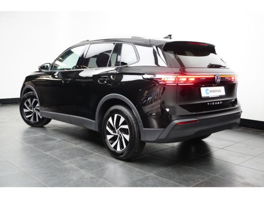 Volkswagen Tiguan 1.5 eTSI 110 kW Life | TREKHAAK | STUUR + STOELVERW. | CAMERA | CRUISE. CONTROL | APP. CONNECT | ActivLease financial lease