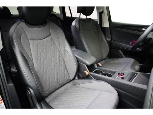 Volkswagen Tiguan 1.5 eTSI 150 pk Life 7-DSG | Wegklapbare Trekhaak | Achteruitrijcamera | Stoel/stuur verwarming | ActivLease financial lease