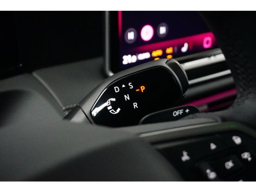 Volkswagen Tiguan 1.5 eTSI 150 pk Life 7-DSG | Wegklapbare Trekhaak | Achteruitrijcamera | Stoel/stuur verwarming | ActivLease financial lease