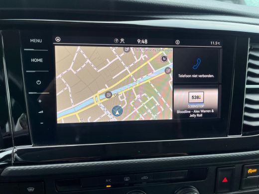 Volkswagen Transporter 2.0 TDI L1H1 28 Bulli | Trekhaak | 2 stoelen | Lederen bekleding | Groot Navi | Camera achter | A... ActivLease financial lease