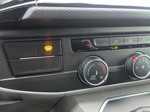 Volkswagen Transporter 2.0 TDI L1H1 28 Bulli | Trekhaak | 2 stoelen | Lederen bekleding | Groot Navi | Camera achter | A... ActivLease financial lease