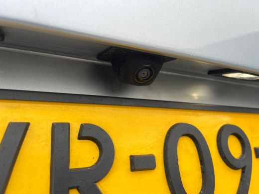 Volkswagen Transporter 2.0 TDI L1H1 28 Bulli | Trekhaak | 2 stoelen | Lederen bekleding | Groot Navi | Camera achter | A... ActivLease financial lease