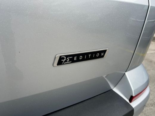 Volkswagen Transporter 2.0 TDI L1H1 28 Bulli | Trekhaak | 2 stoelen | Lederen bekleding | Groot Navi | Camera achter | A... ActivLease financial lease