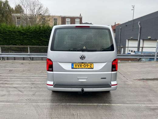 Volkswagen Transporter 2.0 TDI L1H1 28 Bulli | Trekhaak | 2 stoelen | Lederen bekleding | Groot Navi | Camera achter | A... ActivLease financial lease