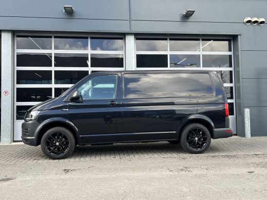 Volkswagen Transporter 2.0 TDI L1H1 Trendline |17 " | Cruise Control | Achterklep | 3-Zits | Bluetooth | Trekhaak ActivLease financial lease