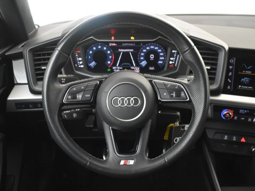 Audi A1 Sportback Sportback 25 TFSI S edition l S-Line in en exterieur l Sfeerverlichting l Parkeersensoren l App C... ActivLease financial lease