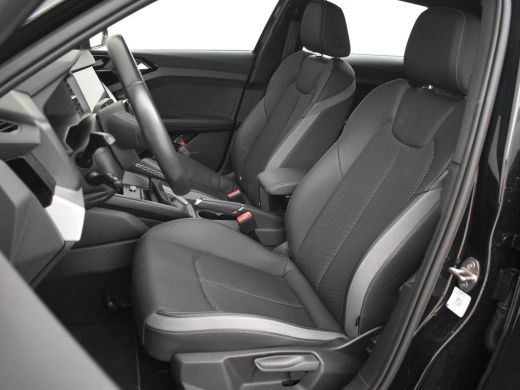 Audi A1 Sportback Sportback 25 TFSI S edition l S-Line in en exterieur l Sfeerverlichting l Parkeersensoren l App C... ActivLease financial lease