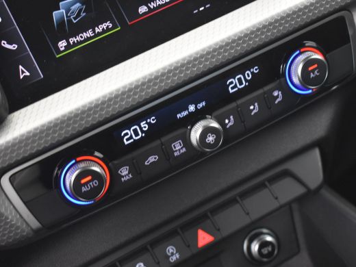 Audi A1 Sportback Sportback 25 TFSI S edition l S-Line in en exterieur l Sfeerverlichting l Parkeersensoren l App C... ActivLease financial lease