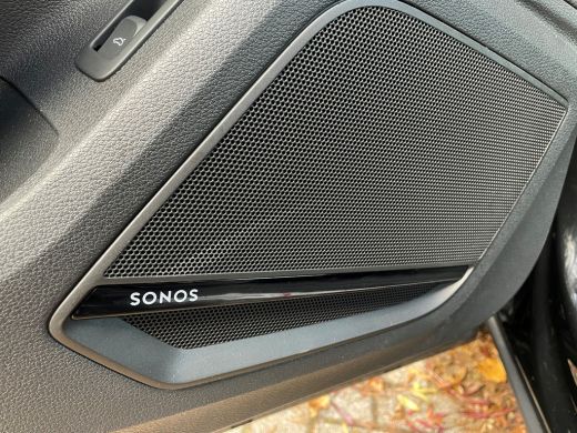 Audi Q2 35 TFSI S line | Sonos | Trekhaak afneembaar | Lederen bekleding | 18" LM velgen | ActivLease financial lease