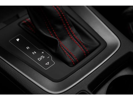 Audi Q3 45 TFSI e S edition 245PK | Panorama Dak | Trekhaak |  Dodehoek | Comfortsleutel | Camera achter ... ActivLease financial lease