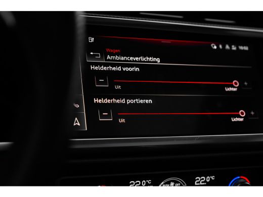 Audi Q3 45 TFSI e S edition 245PK | Panorama Dak | Trekhaak |  Dodehoek | Comfortsleutel | Camera achter ... ActivLease financial lease