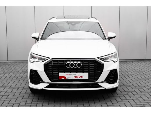 Audi Q3 45 TFSI e S edition 245PK | Panorama Dak | Trekhaak |  Dodehoek | Comfortsleutel | Camera achter ... ActivLease financial lease