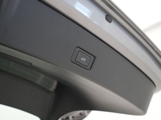 Audi Q4 e-tron 45 Edition 82 kWh 286pk Trekhaak Navigatie Stoelverwarming Pdc Carplay 55 ActivLease financial lease