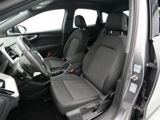 Audi Q4 e-tron 45 Edition 82 kWh 286pk Trekhaak Navigatie Stoelverwarming Pdc Carplay 55 ActivLease financial lease