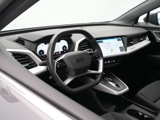 Audi Q4 e-tron 45 Edition 82 kWh 286pk Trekhaak Navigatie Stoelverwarming Pdc Carplay 55 ActivLease financial lease
