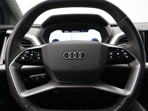 Audi Q4 e-tron 45 Edition 82 kWh 286pk Trekhaak Navigatie Stoelverwarming Pdc Carplay 55 ActivLease financial lease