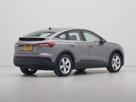 Audi Q4 e-tron 45 Edition 82 kWh 286pk Trekhaak Navigatie Stoelverwarming Pdc Carplay 55 ActivLease financial lease