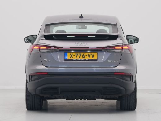 Audi Q4 e-tron 45 Edition 82 kWh 286pk Trekhaak Navigatie Stoelverwarming Pdc Carplay 55 ActivLease financial lease