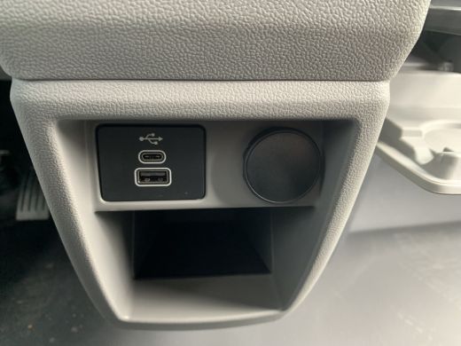 Ford Transit Custom 280 L1H1 Bestelauto Trend E6.2 81 kW / 110 pk | Handgeschakeld | App Connect ActivLease financial lease