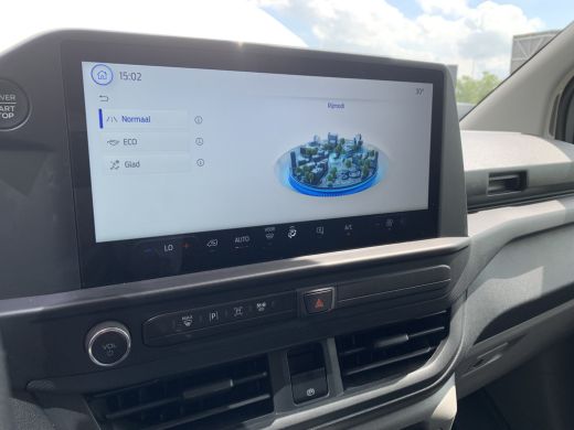 Ford Transit Custom 280 L1H1 Bestelauto Trend E6.2 81 kW / 110 pk | Handgeschakeld | App Connect ActivLease financial lease