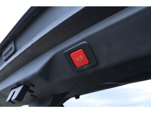 Peugeot 3008 1.2 Hybrid 145 GT Navi l Adapt. Cruise control l PDC l Camera l ActivLease financial lease