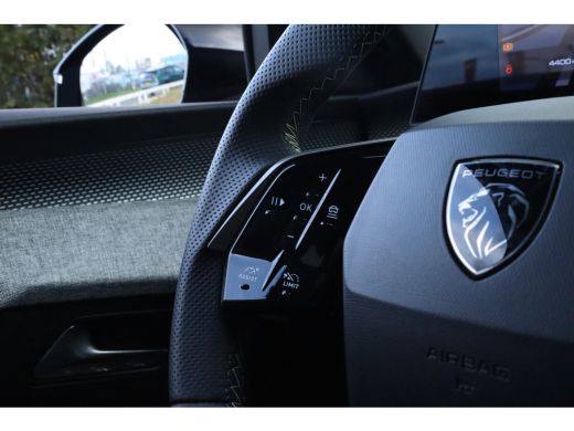 Peugeot 3008 1.2 Hybrid 145 GT Navi l Adapt. Cruise control l PDC l Camera l ActivLease financial lease