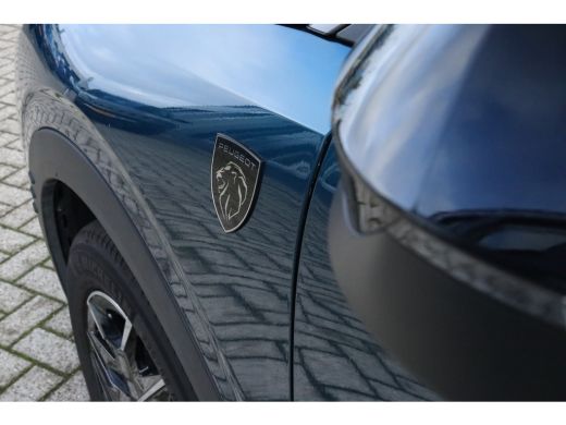 Peugeot 3008 1.2 Hybrid 145 GT Navi l Adapt. Cruise control l PDC l Camera l ActivLease financial lease