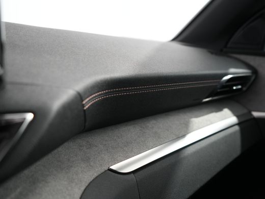 Peugeot 5008 1.2 PureTech GT | 2 stoelen op derde rij | Airco (automatisch) | Apple Carplay/Android Auto|telef... ActivLease financial lease