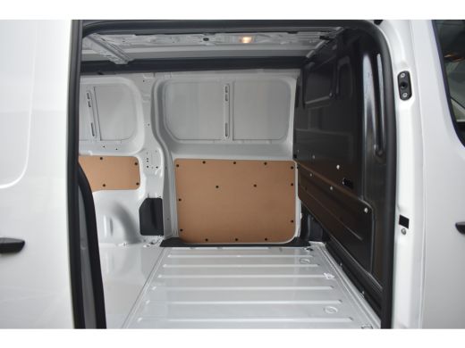 Peugeot Expert 2.0D 145pk L2 DEMO-DEAL! | Navigatie | Achteruitrijcamera | Parkeersensoren | Airco | Cruise Cont... ActivLease financial lease