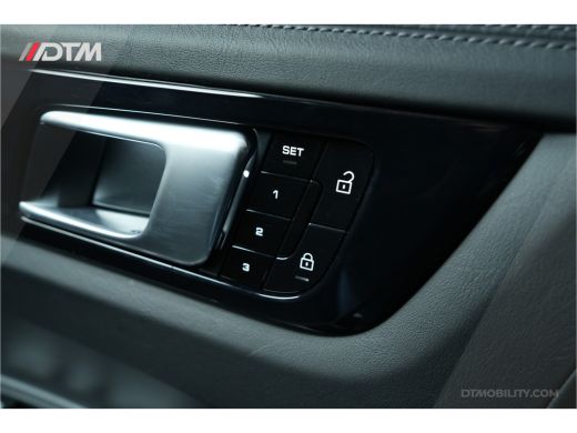 Porsche Cayenne 3.0 E-Hybrid | Sport Design & Chrono | | Panoramadak | ACC | Achterasbesturing ActivLease financial lease