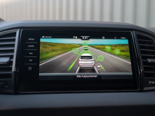 Skoda Karoq 1.5 TSI 150Pk ACT Sportline Business | Trekhaak wegkl. | Elk. A-klep | Camera | Keyless | Adapt. ... ActivLease financial lease