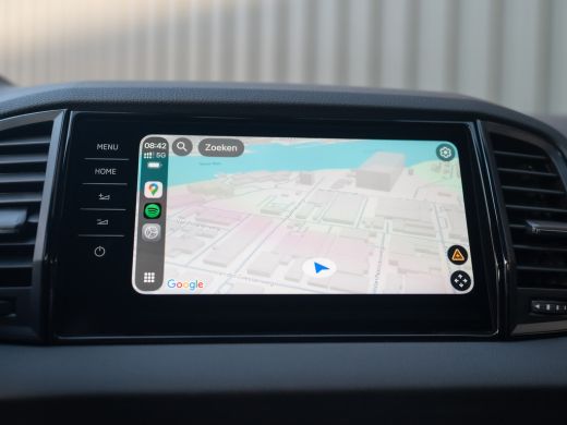 Skoda Karoq 1.5 TSI 150Pk ACT Sportline Business | Trekhaak wegkl. | Elk. A-klep | Camera | Keyless | Adapt. ... ActivLease financial lease