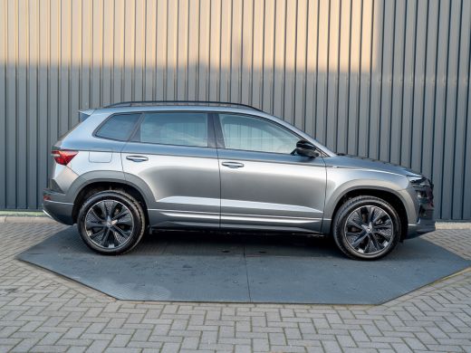 Skoda Karoq 1.5 TSI 150Pk ACT Sportline Business | Trekhaak wegkl. | Elk. A-klep | Camera | Keyless | Adapt. ... ActivLease financial lease