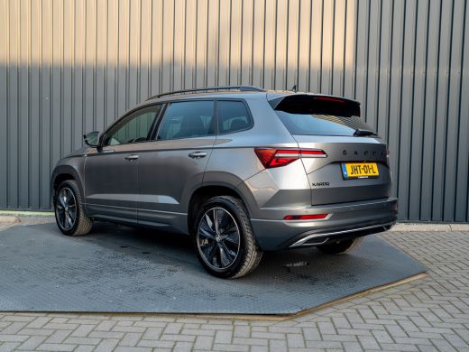 Skoda Karoq 1.5 TSI 150Pk ACT Sportline Business | Trekhaak wegkl. | Elk. A-klep | Camera | Keyless | Adapt. ... ActivLease financial lease