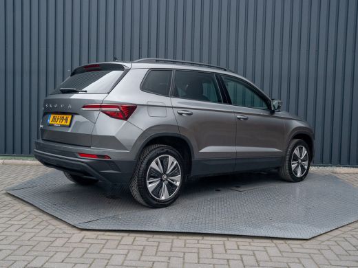 Skoda Karoq 1.5 TSI ACT Business Edition Plus | Keyless | Camera | Elk. A-klep | Adapt. Cr. | Prijs Rijklaar!! ActivLease financial lease