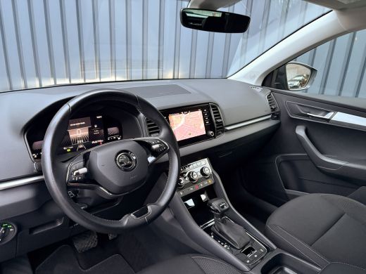 Skoda Karoq 1.5 TSI ACT Business Edition Plus | Keyless | Camera | Elk. A-klep | Adapt. Cr. | Prijs Rijklaar!! ActivLease financial lease