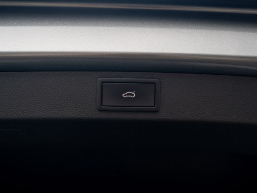 Skoda Karoq 1.5 TSI ACT Sportline Business | Panodak | Trekhaak wegkl. | 360 Camera | 19'' | Elk. A-klep | Pr... ActivLease financial lease