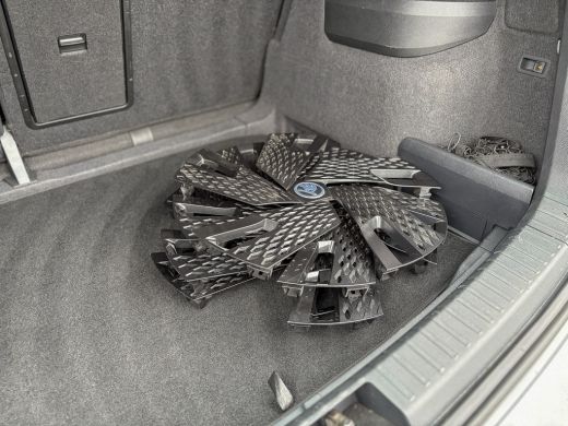 Skoda Karoq 1.5 TSI ACT Sportline Business | Panodak | Trekhaak wegkl. | 360 Camera | 19'' | Elk. A-klep | Pr... ActivLease financial lease