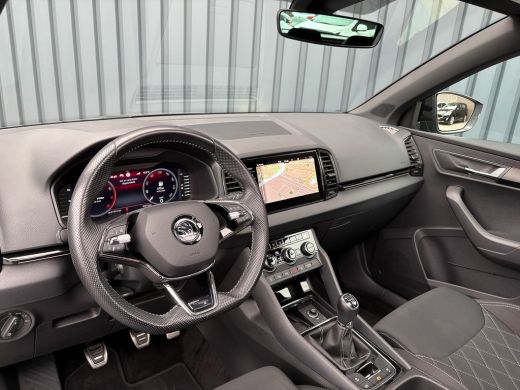 Skoda Karoq 1.5 TSI ACT Sportline Business | Panodak | Trekhaak wegkl. | 360 Camera | 19'' | Elk. A-klep | Pr... ActivLease financial lease