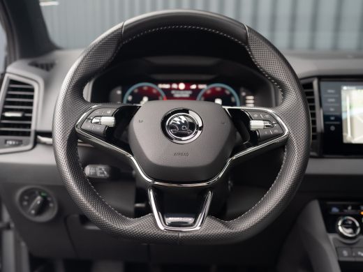 Skoda Karoq 1.5 TSI ACT Sportline Business | Panodak | Trekhaak wegkl. | 360 Camera | 19'' | Elk. A-klep | Pr... ActivLease financial lease