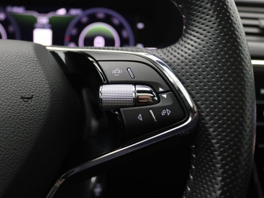 Skoda Superb Combi 1.4 TSI iV Sportline Business 218PK DSG Pano-Schuifdak, Elektrische achterklep, Memorystoel... ActivLease financial lease