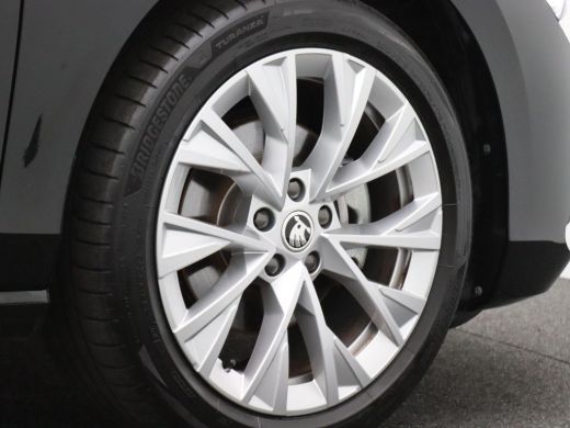 Skoda Superb Combi 1.5 TSI MHEV First Edition 150PK DSG Matrix-Led, Pano-Schuifdak, Side Assist, Stoelverwarmi... ActivLease financial lease