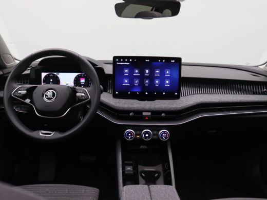 Skoda Superb Combi 1.5 TSI MHEV First Edition 150PK DSG Matrix-Led, Pano-Schuifdak, Side Assist, Stoelverwarmi... ActivLease financial lease