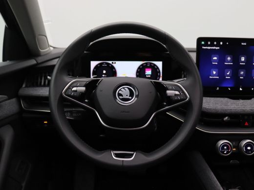 Skoda Superb Combi 1.5 TSI MHEV First Edition 150PK DSG Matrix-Led, Pano-Schuifdak, Side Assist, Stoelverwarmi... ActivLease financial lease