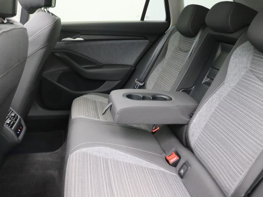 Skoda Superb Combi 1.5 TSI MHEV First Edition 150PK DSG Matrix-Led, Pano-Schuifdak, Side Assist, Stoelverwarmi... ActivLease financial lease