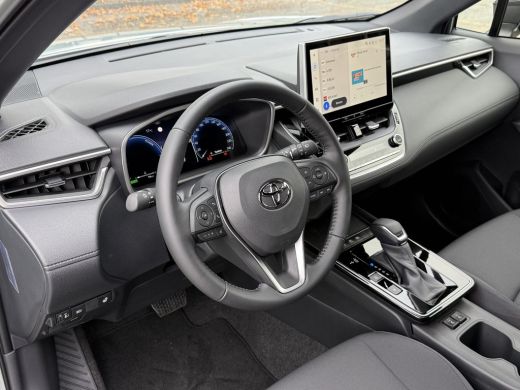 Toyota Corolla Cross Hybrid 140 Dynamic **NIEUWE AUTO/ MJ 2025/ DIRECT LEVERBAAR** ActivLease financial lease